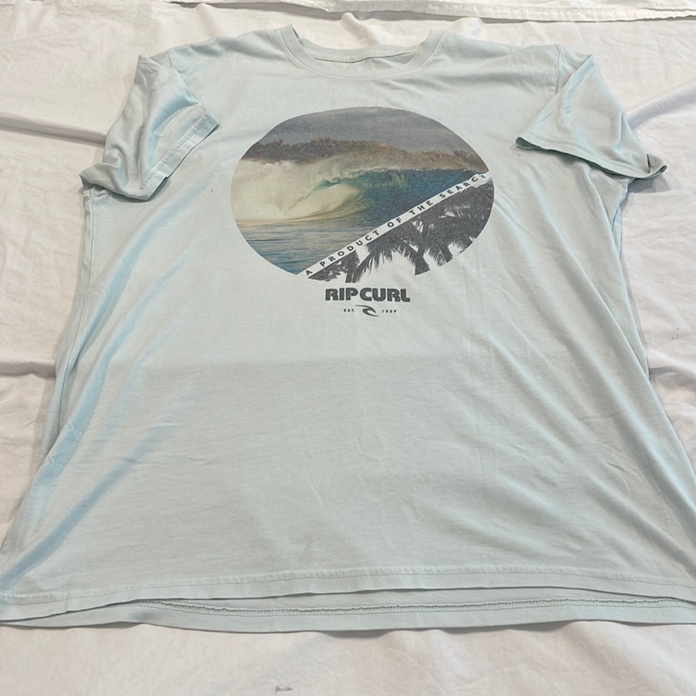 Men’s Rip Curl tailored fit men’s large graphic tshirt